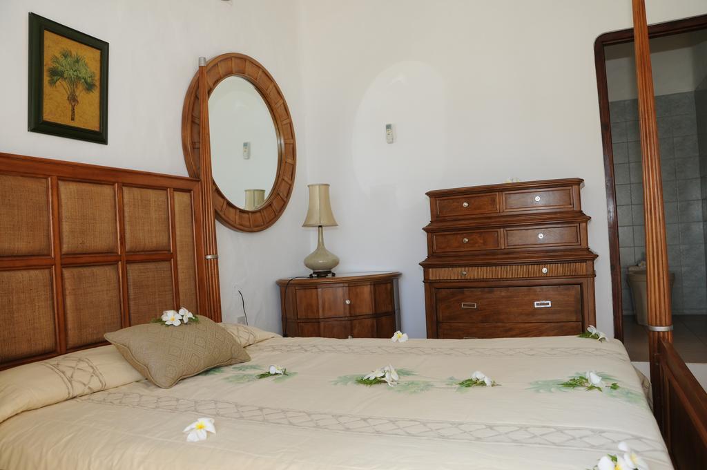 Edens Holiday Villas Port Glaud Room photo